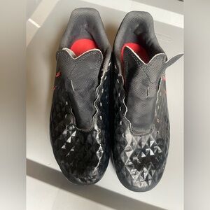 Nike Tiempo Black and Red Boys Soccer Cleats Size 4Y No Laces